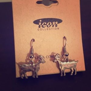 Goat Earrings😍 NWT